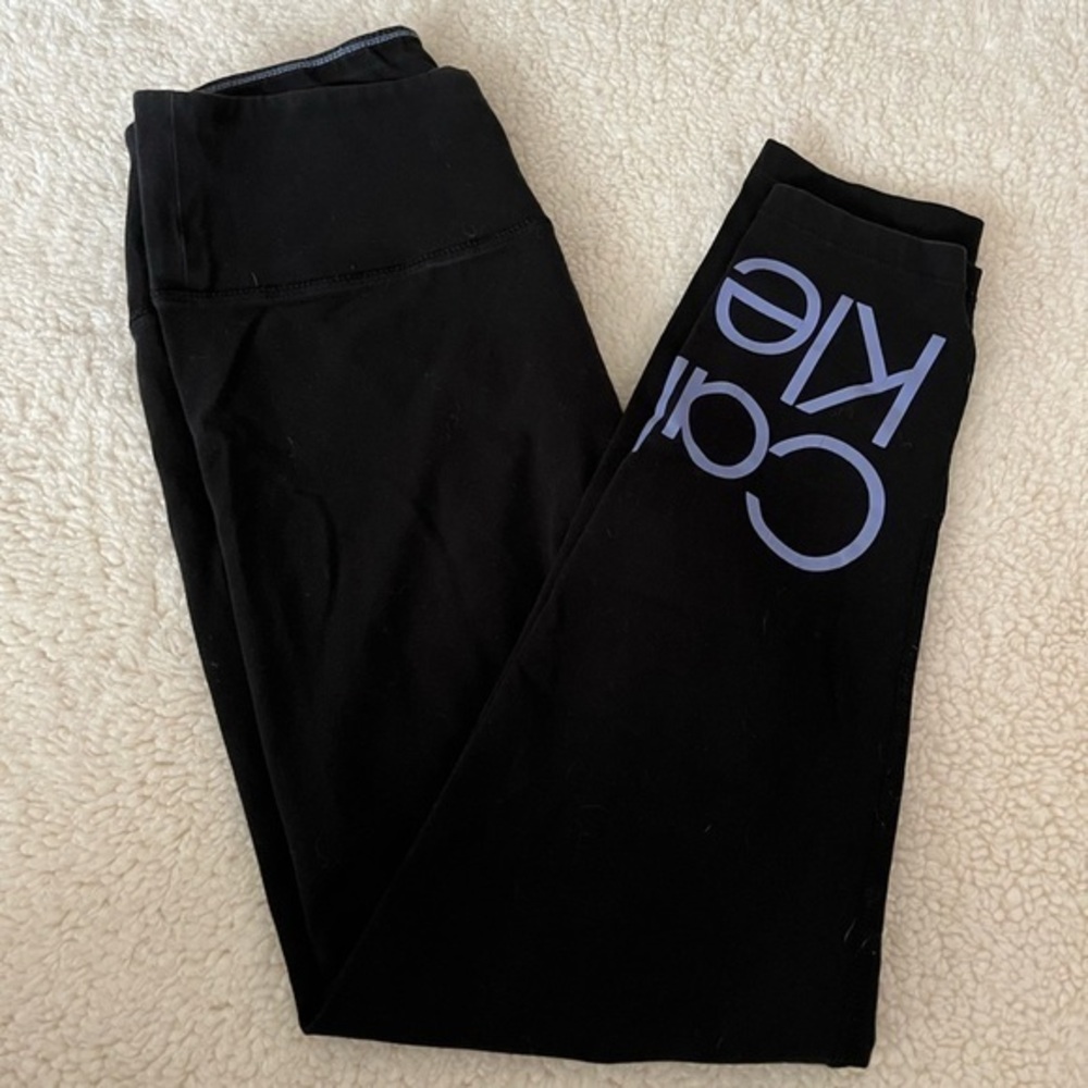 Calvin Klein stretch performance capri leggings size M